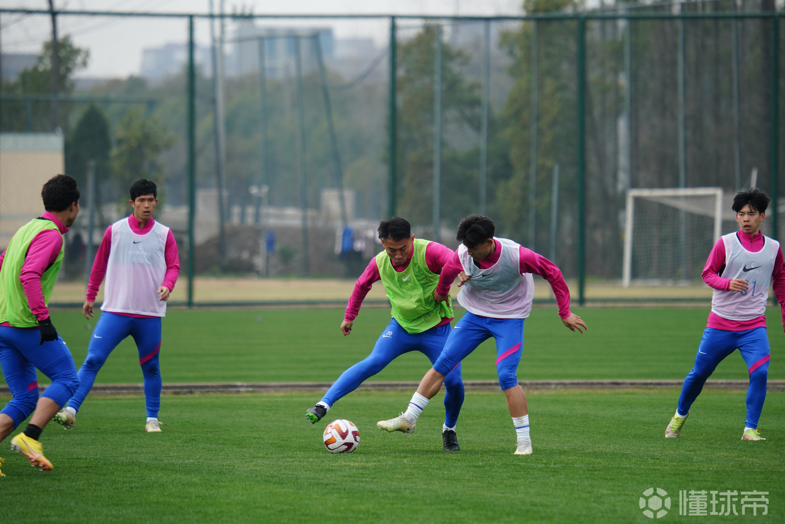 摩纳哥队员挑战困难，艰难适应新赛季节奏的简单介绍