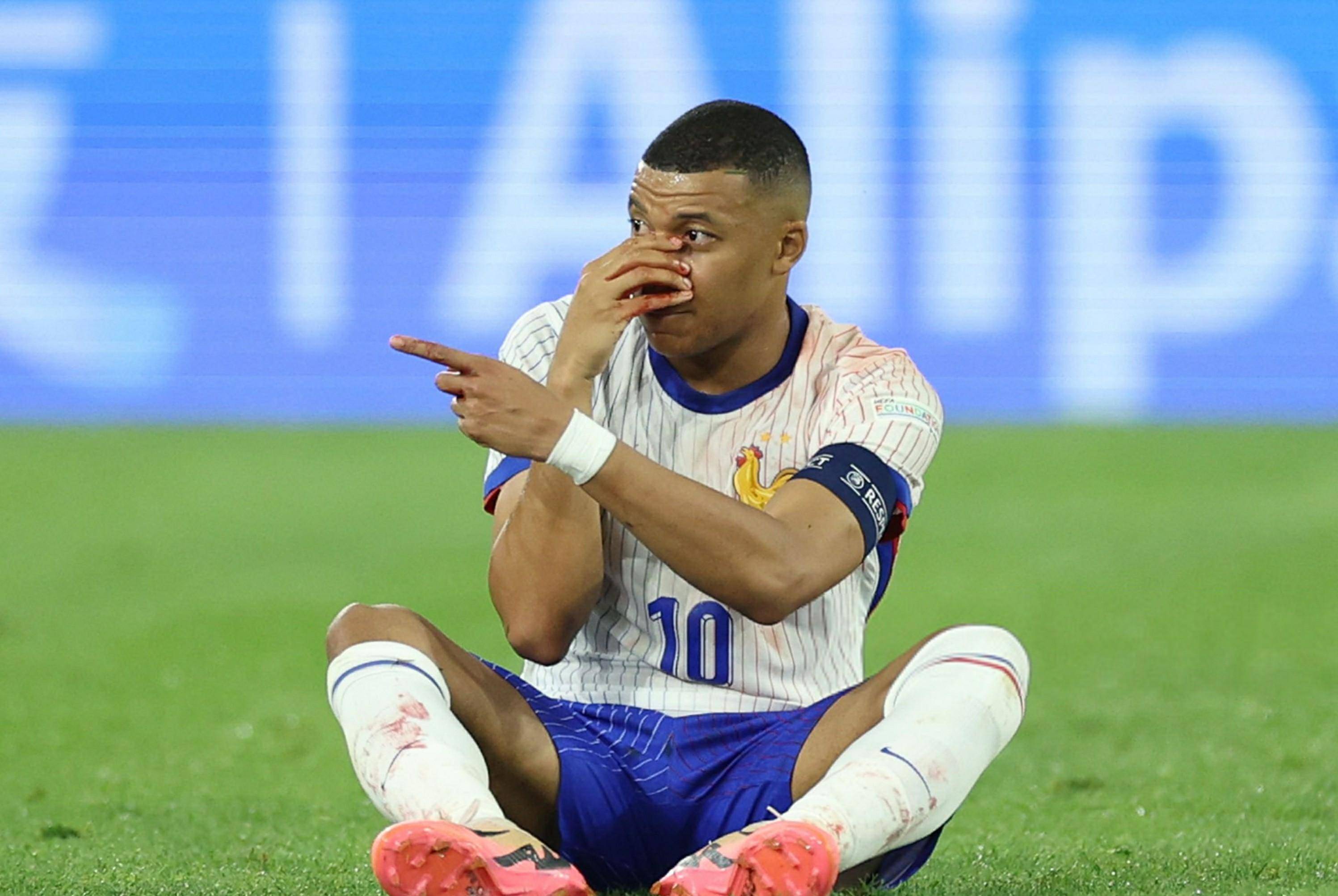 欧洲队众将斗志昂扬，勇夺桂冠！